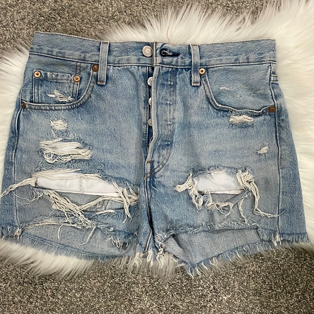 Distressed Levi’s 501 Shorts